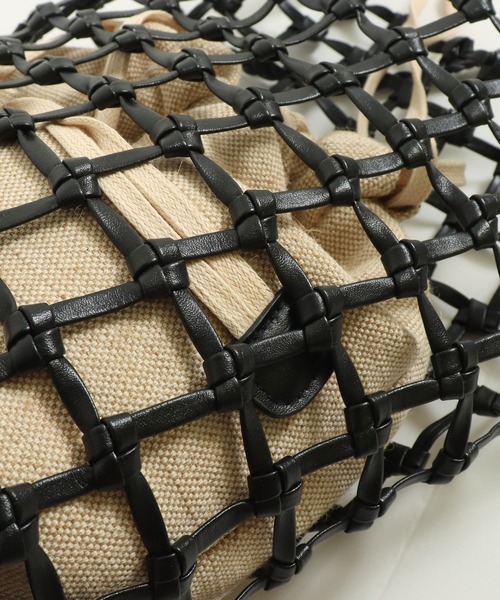 AULI（アウリィ）の「巾着付メッシュワンショルダー（ショルダーバッグ・レディース・ブラック/イエロー/アイボリー・FREE）」の16枚目の写真