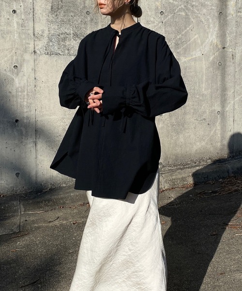 y/m by RIKA（イムバイリカ）の「キーネックチュニック（シャツ/ブラウス・レディース・ブラック/ホワイト・FREE）」の11枚目の写真