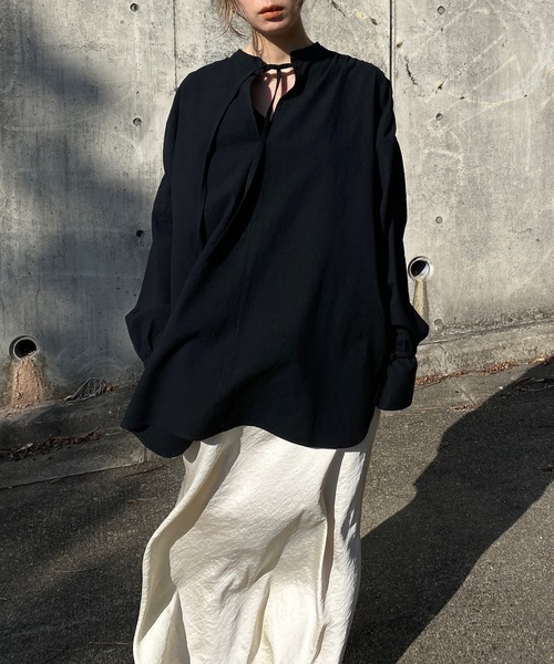 y/m by RIKA（イムバイリカ）の「キーネックチュニック（シャツ/ブラウス・レディース・ブラック/ホワイト・FREE）」の22枚目の写真