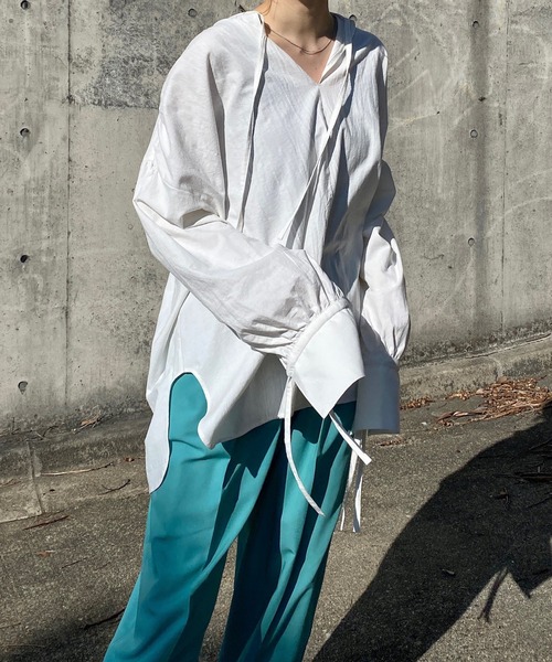 y/m by RIKA（イムバイリカ）の「キーネックチュニック（シャツ/ブラウス・レディース・ブラック/ホワイト・FREE）」の18枚目の写真