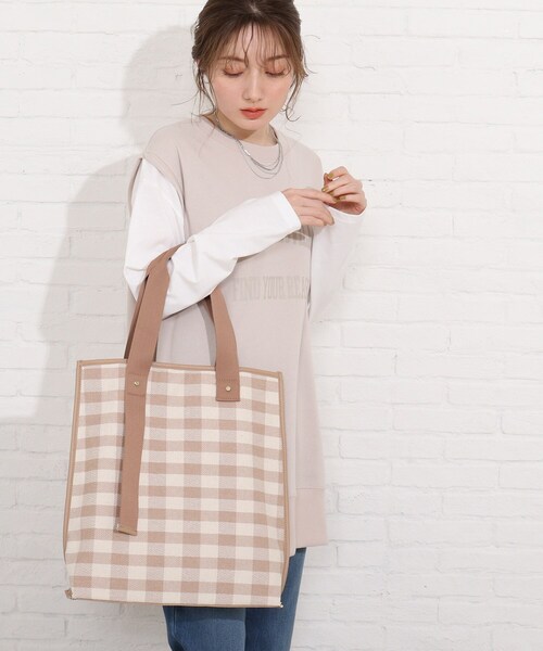 SHOO・LA・RUE（シューラルー）の「◆ギンガムチェックトート（トートバッグ・レディース・ブラック系1/ベージュ系1/ネイビー系1・00）」の10枚目の写真