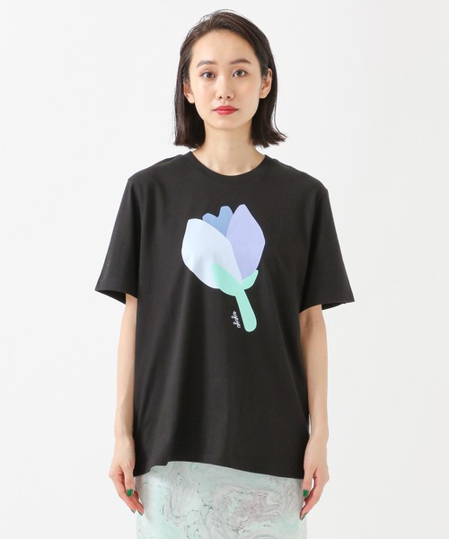 eyeye(アイアイ)の「eyeye/FLOWER PRINT T 2935079(Tシャツ/カットソー・レディース・ブラック/ホワイト・FREE)」の6枚目の写真