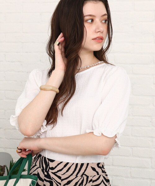 Cutie Blonde(キューティーブロンド)の「◆【S-L】タテシワクループルオーバー(Tシャツ/カットソー・レディース・オフホワイト/イエロー/ブラック・03/02/01)」の2枚目の写真