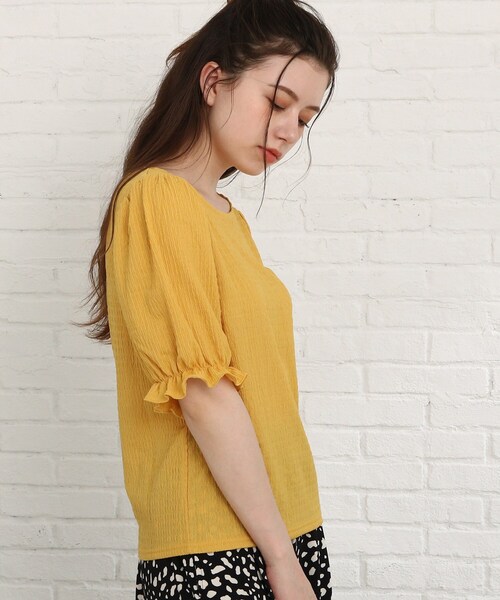 Cutie Blonde(キューティーブロンド)の「◆【S-L】タテシワクループルオーバー(Tシャツ/カットソー・レディース・オフホワイト/イエロー/ブラック・03/02/01)」の5枚目の写真