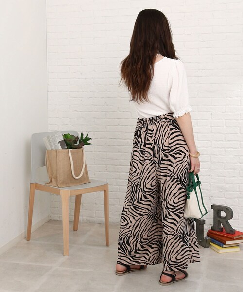 Cutie Blonde(キューティーブロンド)の「◆【S-L】タテシワクループルオーバー(Tシャツ/カットソー・レディース・オフホワイト/イエロー/ブラック・03/02/01)」の16枚目の写真