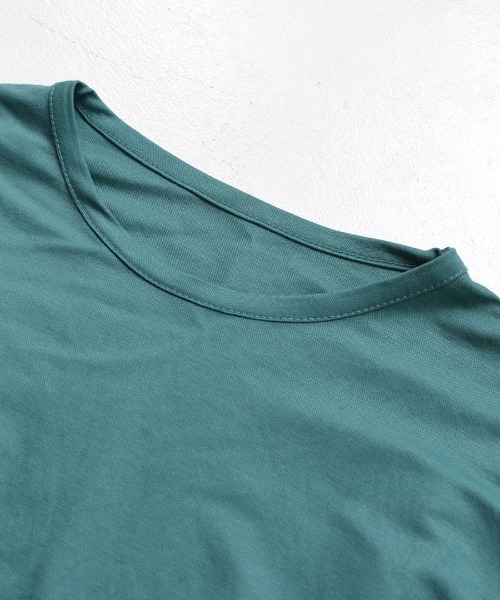 e-zakkamania stores（イーザッカマニアストアーズ）の「フリル スクエアポンチョ プルオーバー（Tシャツ/カットソー・レディース・ブルーグリーン/ホワイト/ブラック・M）」の6枚目の写真