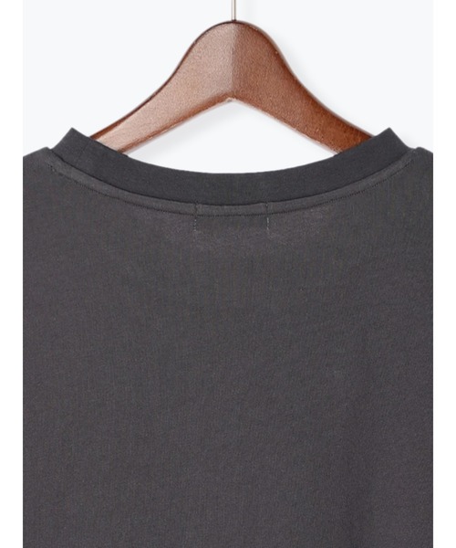 Te chichi TERRASSE(テチチテラス)の「ドローイングアートプリントTシャツ(Tシャツ/カットソー・レディース・ベージュ/オフホワイト/チャコール・フリ-)」の6枚目の写真