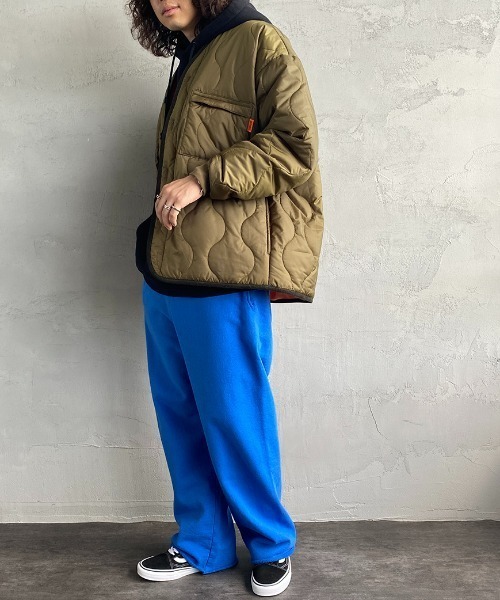 UNIVERSAL OVERALL（ユニバーサルオーバーオール）の「【men's FUDGE 3月号掲載】[UNIVERSAL OVERALL/ユニバーサルオーバーオール] 別注 キルティングライナージャケット（ミリタリージャケット・レディース・ブラック/オリーブ・M/L）」の18枚目の写真