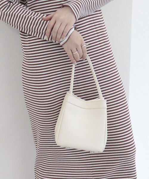 fredy emue（フレディエミュ）の「ボックス　ミニバッグ（トートバッグ・レディース・ライトブルー/ブラック/ミント/キナリ・FREE）」の15枚目の写真