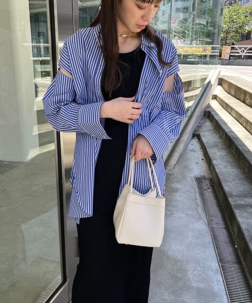 fredy emue（フレディエミュ）の「ボックス　ミニバッグ（トートバッグ・レディース・ライトブルー/ブラック/ミント/キナリ・FREE）」の2枚目の写真