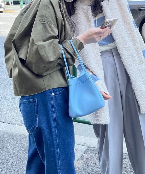 fredy emue（フレディエミュ）の「ボックス　ミニバッグ（トートバッグ・レディース・ライトブルー/ブラック/ミント/キナリ・FREE）」の4枚目の写真