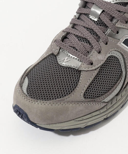 TOMORROWLAND (トゥモローランド)の「New Balance ML2002R スニーカー(スニーカー・レディース・グレー系その他・23/24/25)」の4枚目の写真