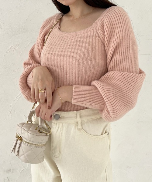 Lamoa（ラモア）の「Lamoa/ボリュームスリーブ スクエアネック リブニット（ニット/セーター・レディース・ブラック/ブラウン/グレー/ピンク/アイボリー・FREE）」の5枚目の写真