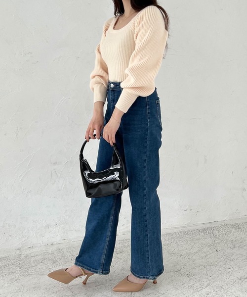 Lamoa（ラモア）の「Lamoa/ボリュームスリーブ スクエアネック リブニット（ニット/セーター・レディース・ブラック/ブラウン/グレー/ピンク/アイボリー・FREE）」の10枚目の写真