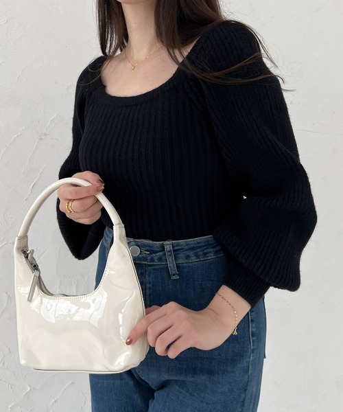 Lamoa（ラモア）の「Lamoa/ボリュームスリーブ スクエアネック リブニット（ニット/セーター・レディース・ブラック/ブラウン/グレー/ピンク/アイボリー・FREE）」の16枚目の写真