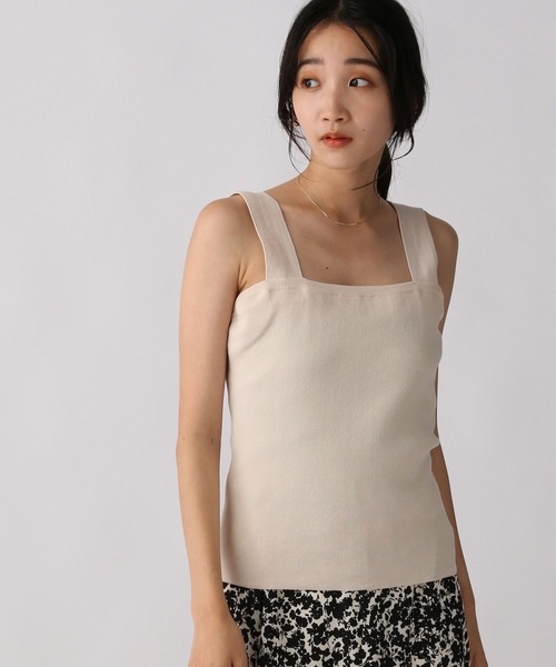 A part by（アパートバイ）の「12GPEスクエアノースリーブプルオーバー 124297（タンクトップ・レディース・ブラック/カーキ/アイボリー/ライトブラウン・FREE）」の2枚目の写真