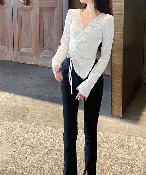 Jasmine Grandiflorum（ジャスミングランディフローラム）の「【Jasmine】Vネックウエストギャザーリボンニットトップス (AW)（ニット/セーター・レディース・ピンク/ブルー/ベージュ/ブラック/ホワイト・FREE）」の13枚目の写真