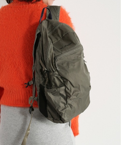 Columbia(コロンビア)の「【Columbia】フォレストパッカブル バックパック20L(バックパック/リュック・レディース・ブラック/オリーブ/キャメル・FREE)」の3枚目の写真