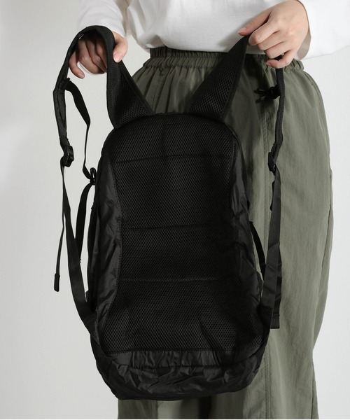 Columbia(コロンビア)の「【Columbia】フォレストパッカブル バックパック20L(バックパック/リュック・レディース・ブラック/オリーブ/キャメル・FREE)」の6枚目の写真