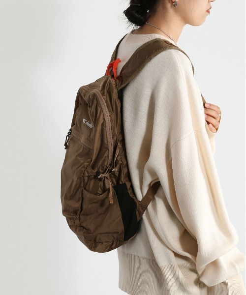 Columbia(コロンビア)の「【Columbia】フォレストパッカブル バックパック20L(バックパック/リュック・レディース・ブラック/オリーブ/キャメル・FREE)」の13枚目の写真
