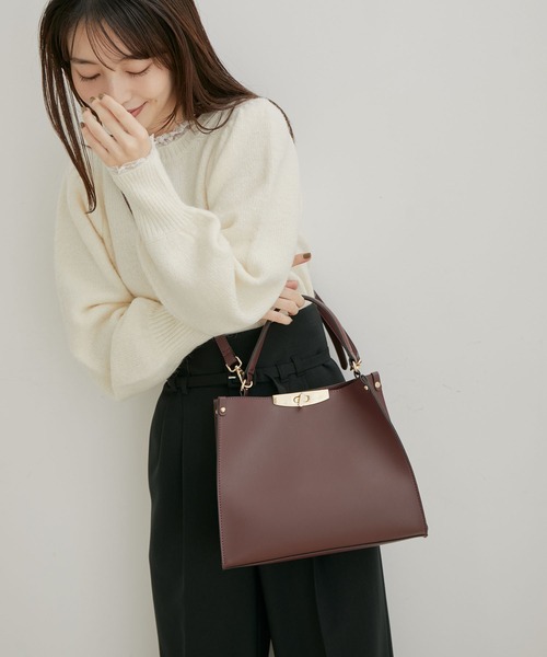 VIS(ビス)の「【2WAY】ワンハンドル台形バッグ(ハンドバッグ・レディース・ブラック/ベージュ系その他2/ワインレッド・FREE)」の11枚目の写真