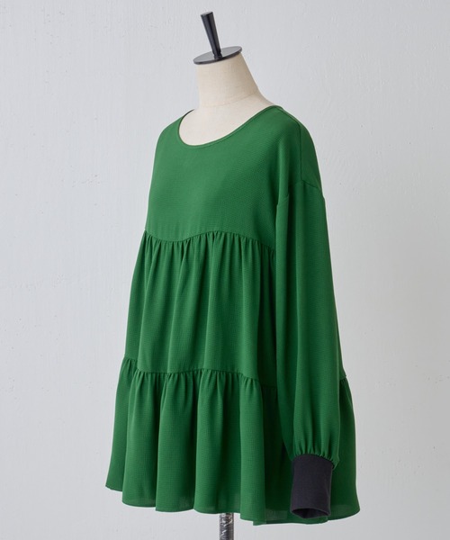 BEARDSLEY(ビアズリー)の「袖口リブ ティアードブラウス:すぐにお届け!(シャツ/ブラウス・レディース・ブラック/グリーン・FREE)」の9枚目の写真