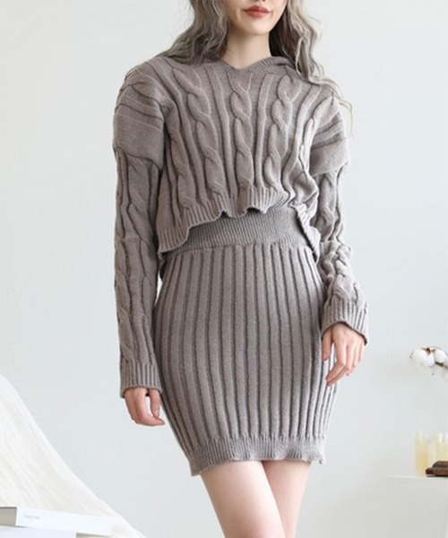 Jasmine Grandiflorum（ジャスミングランディフローラム）の「【Jasmine】ニットパーカートップス＆ニットミニスカートセットアップ (AW) (LV)（ワンピース・レディース・ベージュ/ホワイト/ブラック/グレー/ピンク/モカ/ダークブルー・FREE）」の5枚目の写真