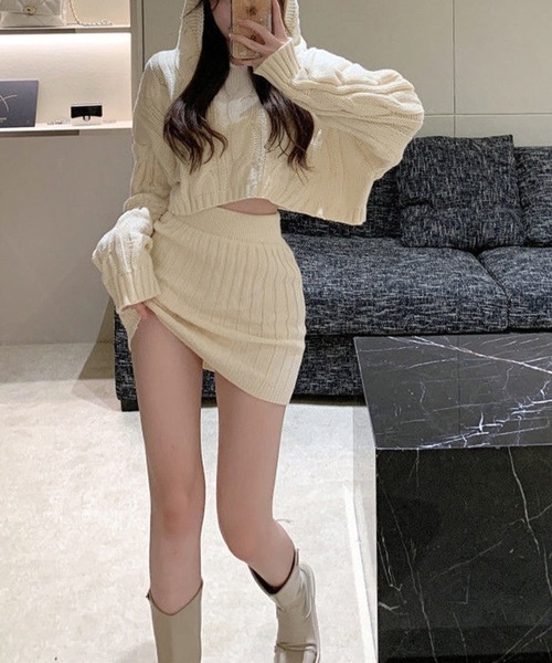 Jasmine Grandiflorum（ジャスミングランディフローラム）の「【Jasmine】ニットパーカートップス＆ニットミニスカートセットアップ (AW) (LV)（ワンピース・レディース・ベージュ/ホワイト/ブラック/グレー/ピンク/モカ/ダークブルー・FREE）」の12枚目の写真