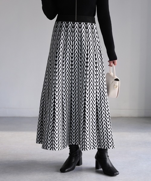 Riberry（リベリー）の「ジャガード総柄ニットスカート（スカート・レディース・チャコールグレー/オフホワイト/アイボリー・FREE）」の21枚目の写真