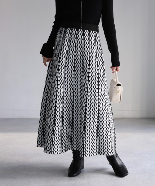 Riberry（リベリー）の「ジャガード総柄ニットスカート（スカート・レディース・チャコールグレー/オフホワイト/アイボリー・FREE）」の20枚目の写真