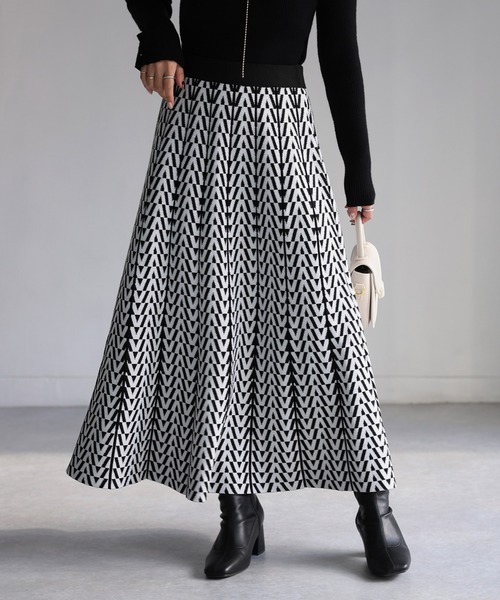 Riberry（リベリー）の「ジャガード総柄ニットスカート（スカート・レディース・チャコールグレー/オフホワイト/アイボリー・FREE）」の16枚目の写真