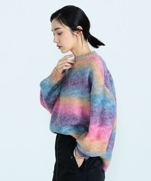 fredy emue（フレディエミュ）の「グラデーションニットプルオーバー（ニット/セーター・レディース・イエロー/ブルー/マルチ・38）」の3枚目の写真