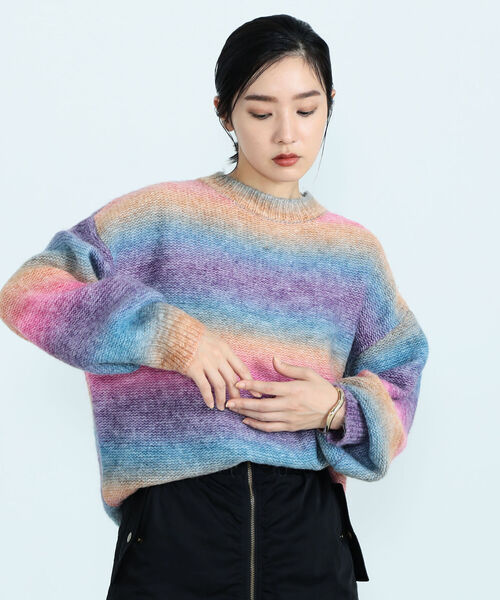 fredy emue（フレディエミュ）の「グラデーションニットプルオーバー（ニット/セーター・レディース・イエロー/ブルー/マルチ・38）」の8枚目の写真