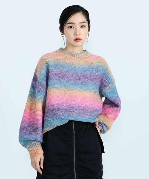 fredy emue（フレディエミュ）の「グラデーションニットプルオーバー（ニット/セーター・レディース・イエロー/ブルー/マルチ・38）」の9枚目の写真