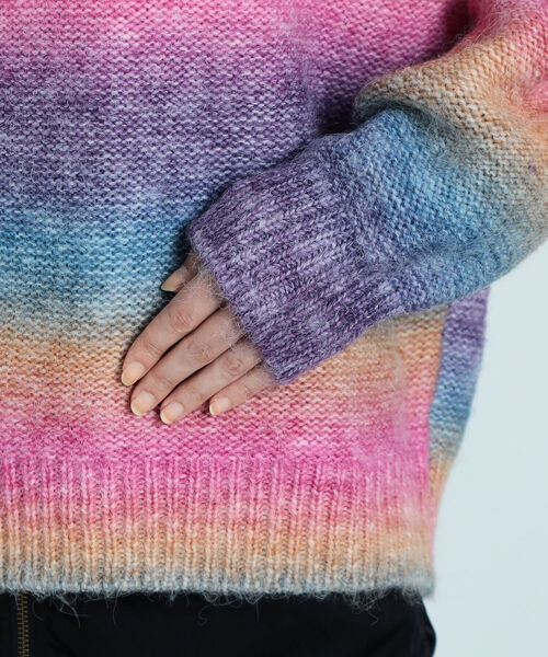 fredy emue（フレディエミュ）の「グラデーションニットプルオーバー（ニット/セーター・レディース・イエロー/ブルー/マルチ・38）」の20枚目の写真