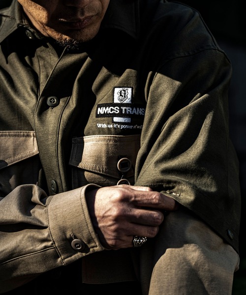 NineMicrophones(ナインマイクロフォンズ)の「ENVELOPE MILITARY SHIRT(シャツ/ブラウス・メンズ・ブラック/カーキ・LARGE/X-LARGE/MEDIUM)」の12枚目の写真