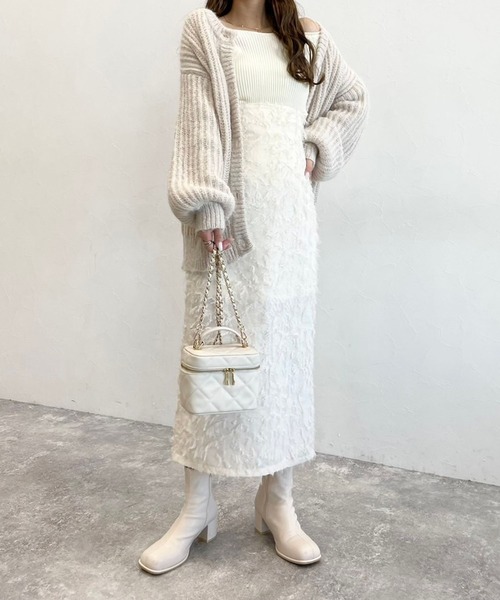 Heather(ヘザー)の「AZATOクルーカーディガン 179545(カーディガン/ボレロ・レディース・ベージュ/ピンク/アイボリー/ブルー/チャコールグレー・FREE)」の9枚目の写真
