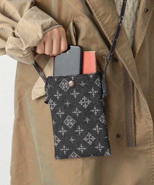 Daily russet（デイリー ラシット）の「デニムジャガード スマートフォンショルダーバッグ（ショルダーバッグ・レディース・ネイビー/グレー/ブラック/グレー系その他・FREE）」の5枚目の写真
