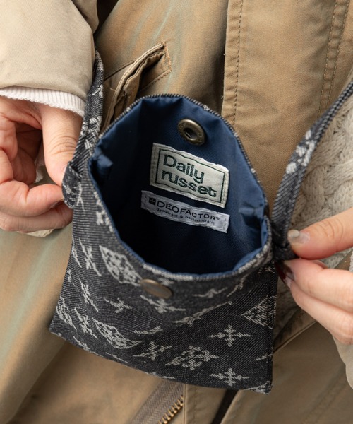Daily russet（デイリー ラシット）の「デニムジャガード スマートフォンショルダーバッグ（ショルダーバッグ・レディース・ネイビー/グレー/ブラック/グレー系その他・FREE）」の12枚目の写真