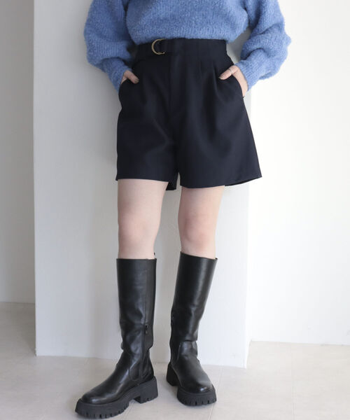 fredy emue（フレディエミュ）の「ベルト付きタックハーフパンツ（その他パンツ・レディース・ネイビー/ブラック・36/38）」の8枚目の写真