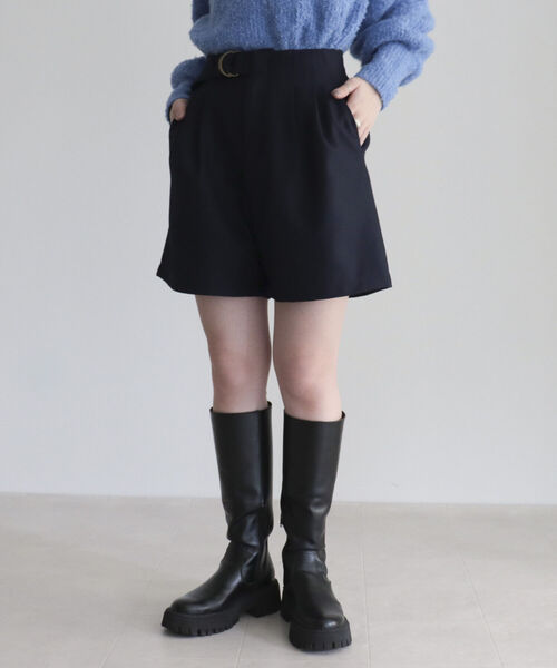 fredy emue（フレディエミュ）の「ベルト付きタックハーフパンツ（その他パンツ・レディース・ネイビー/ブラック・36/38）」の9枚目の写真