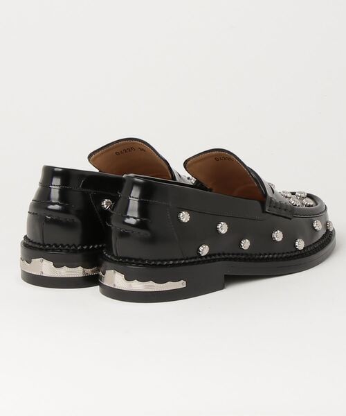 TOGA PULLA（トーガ　プルラ）の「【TOGA PULLA / トーガプルラ】loafer　BLACK POLIDO / スタッズローファー（ローファー・レディース・ブラック・36/37/38）」の2枚目の写真
