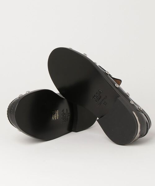 TOGA PULLA（トーガ　プルラ）の「【TOGA PULLA / トーガプルラ】loafer　BLACK POLIDO / スタッズローファー（ローファー・レディース・ブラック・36/37/38）」の3枚目の写真
