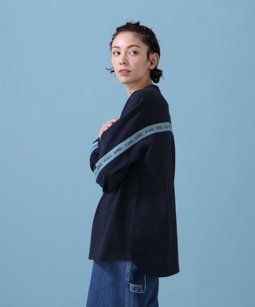 AVIREX(アヴィレックス)の「《WEB&DEPOT限定》BACK LOGO TAPE TOPS/ バックロゴテープ トップス(Tシャツ/カットソー・レディース・オフホワイト/エメラルド/ネイビー・FREE)」の6枚目の写真