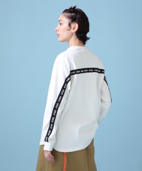 AVIREX(アヴィレックス)の「《WEB&DEPOT限定》BACK LOGO TAPE TOPS/ バックロゴテープ トップス(Tシャツ/カットソー・レディース・オフホワイト/エメラルド/ネイビー・FREE)」の13枚目の写真