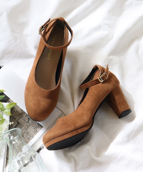 LibertyDoll（リバティードール）の「ラウンドトゥ6.5cmチャンキーヒールストラップパンプス（パンプス・レディース・ブラック系その他/ワイン/ブラック系その他2/ネイビー/ベージュ/アイボリー/ブラック/ホワイト/グレイッシュベージュ/グレー/ブラウン/ベージュ系その他/ピンクベージュ/ネイビー系1/シルバー/ブラック系その他3/ブラック系その他4/ゴールド系1/シルバー系1/シルバー系2・S/L/LL/M/SS/3L）」の9枚目の写真