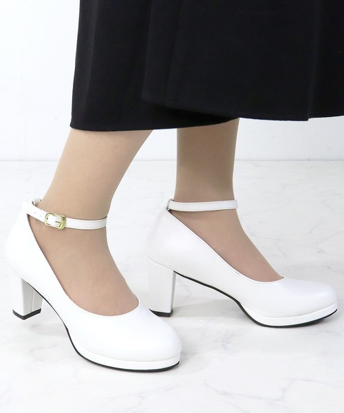 LibertyDoll（リバティードール）の「ラウンドトゥ6.5cmチャンキーヒールストラップパンプス（パンプス・レディース・ブラック系その他/ワイン/ブラック系その他2/ネイビー/ベージュ/アイボリー/ブラック/ホワイト/グレイッシュベージュ/グレー/ブラウン/ベージュ系その他/ピンクベージュ/ネイビー系1/シルバー/ブラック系その他3/ブラック系その他4/ゴールド系1/シルバー系1/シルバー系2・S/L/LL/M/SS/3L）」の2枚目の写真