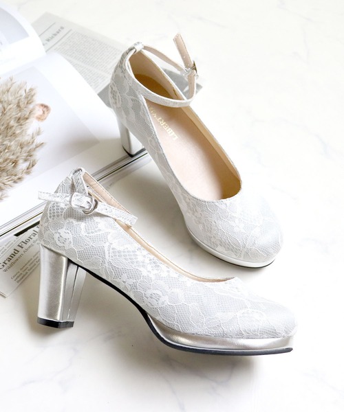 LibertyDoll（リバティードール）の「ラウンドトゥ6.5cmチャンキーヒールストラップパンプス（パンプス・レディース・ブラック系その他/ワイン/ブラック系その他2/ネイビー/ベージュ/アイボリー/ブラック/ホワイト/グレイッシュベージュ/グレー/ブラウン/ベージュ系その他/ピンクベージュ/ネイビー系1/シルバー/ブラック系その他3/ブラック系その他4/ゴールド系1/シルバー系1/シルバー系2・S/L/LL/M/SS/3L）」の17枚目の写真