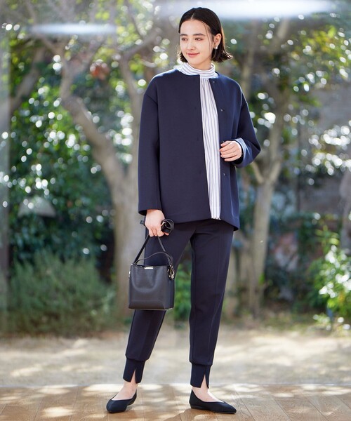 UNFILO（アンフィーロ）の「【洗える/シワになりにくい】ダブルフェイスジャージー　ノーカラー（ノーカラーコート・レディース・アイボリー系/ネイビー系・X-LARGE）」の3枚目の写真