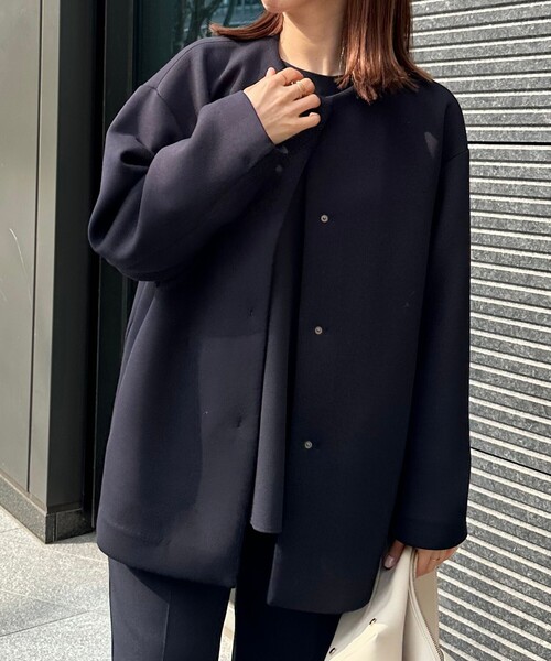 UNFILO（アンフィーロ）の「【洗える/シワになりにくい】ダブルフェイスジャージー　ノーカラー（ノーカラーコート・レディース・アイボリー系/ネイビー系・X-LARGE）」の5枚目の写真